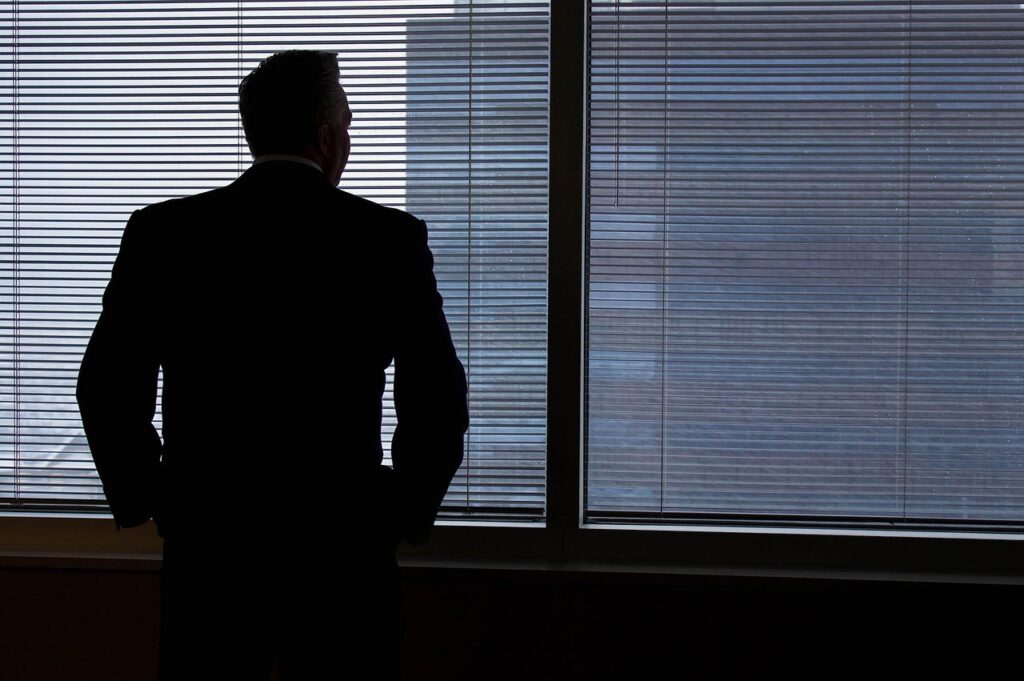 証券口座の申込み前に確認すべき重要ポイントは？